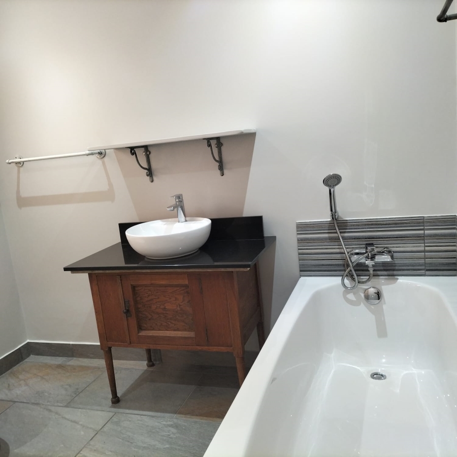 5 Bedroom Property for Sale in Reebok Western Cape